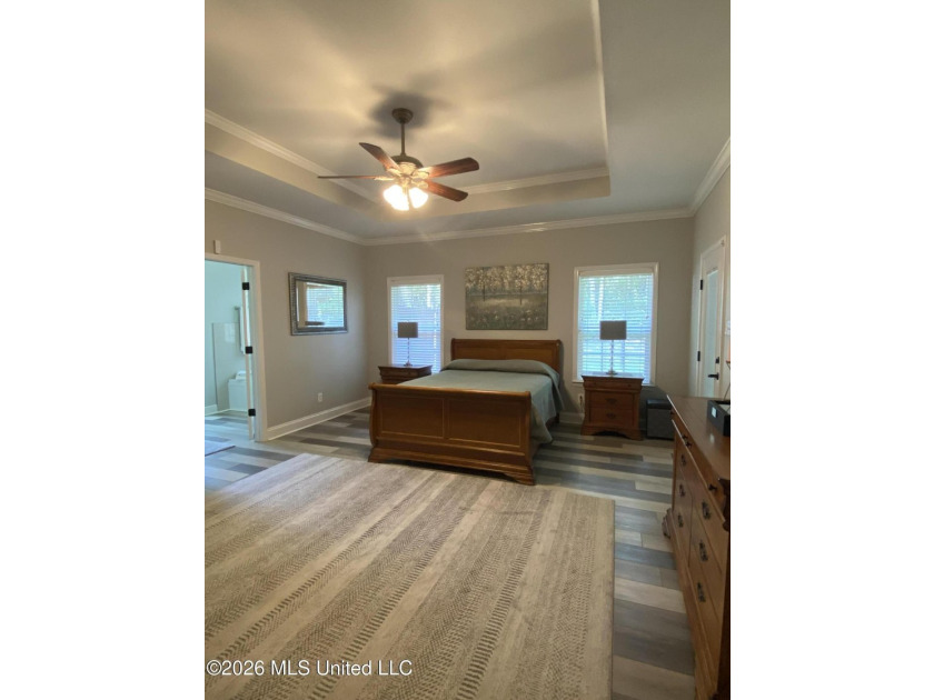 Beautiful Southern Home. Situated on 2 lots with exceptional - photo 18