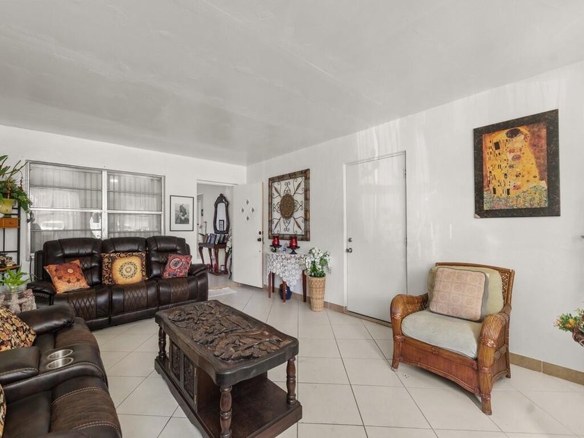 Don't miss this charming 2,325 sq. ft. CBS pool home in Orange - photo 4