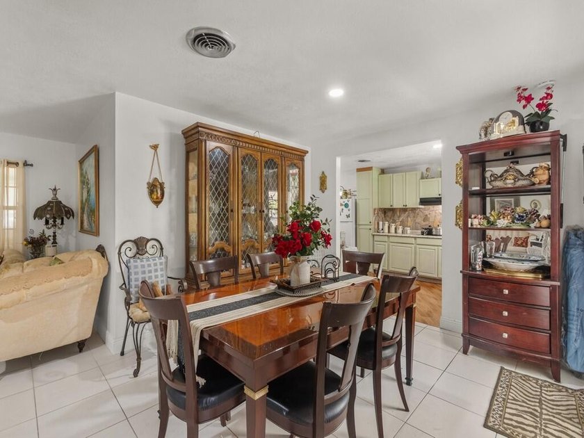 Don't miss this charming 2,325 sq. ft. CBS pool home in Orange - photo 7