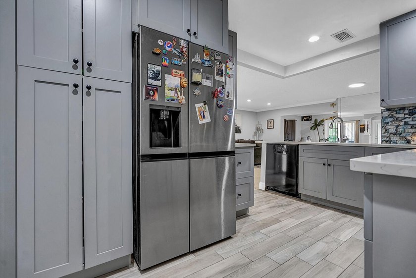 Welcome to this charming 3-bedroom, 2-bath single-family home in - photo 9