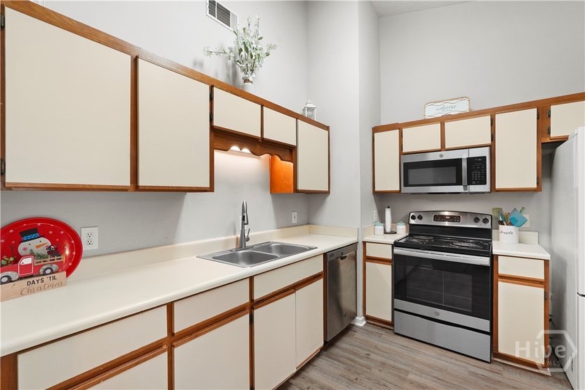 Discover an excellent opportunity on Whitemarsh Island at 156 - photo 8