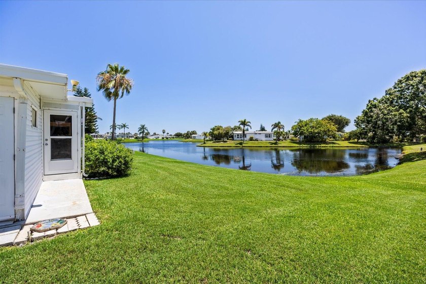 Land Owned...Savanna Club. Enjoy the Florida retirement - photo 4