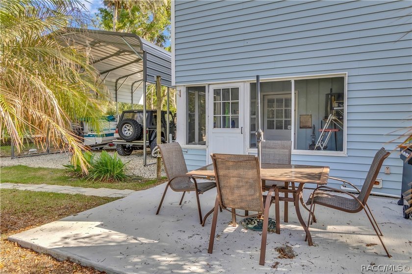 Discover the perfect blend of coastal charm and laid-back - photo 11