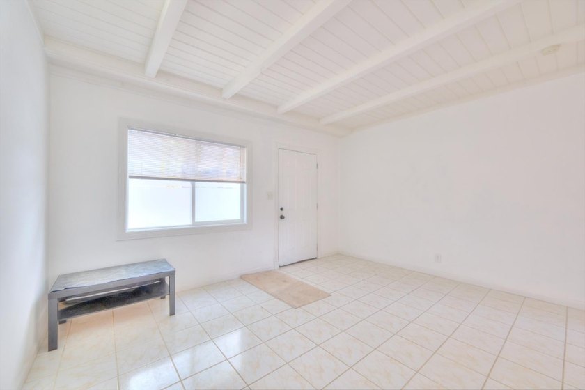 Triplex property located at 6029 MacArthur Blvd in Oakland - photo 5