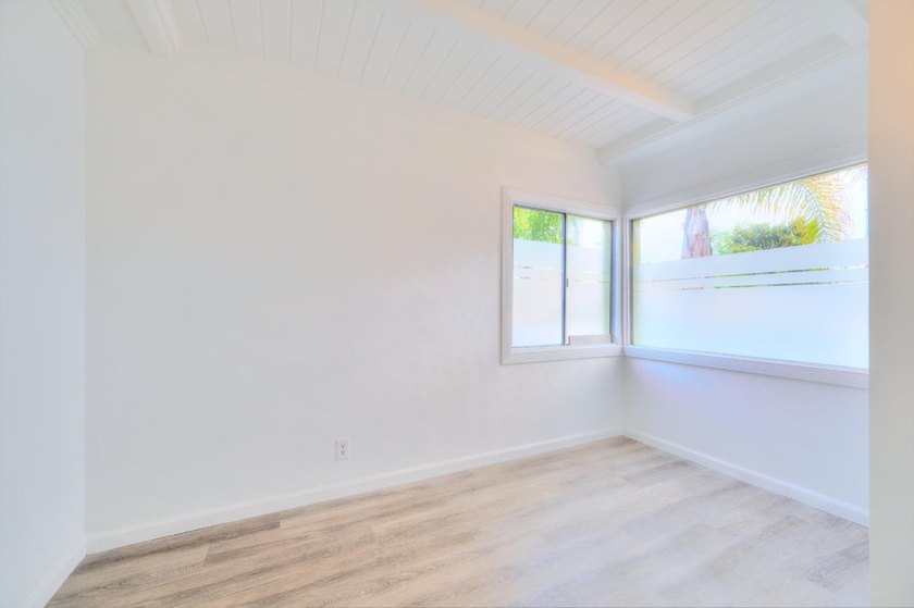 Triplex property located at 6029 MacArthur Blvd in Oakland - photo 6