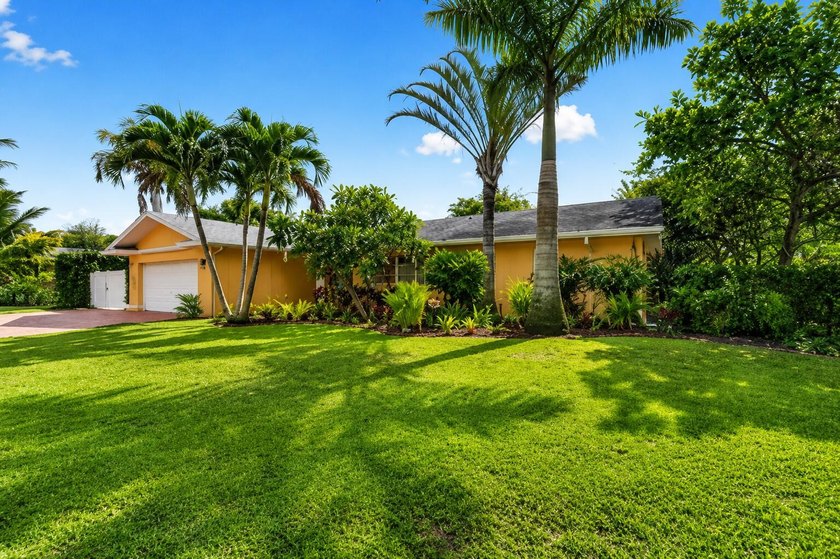 Rare opportunity in the highly sought-after Yacht Club Addition - photo 2
