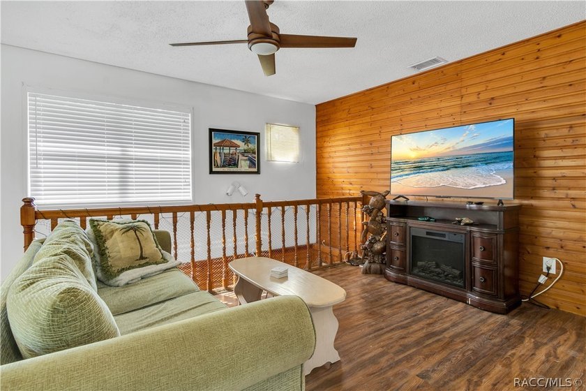 Discover the perfect blend of coastal charm and laid-back - photo 36