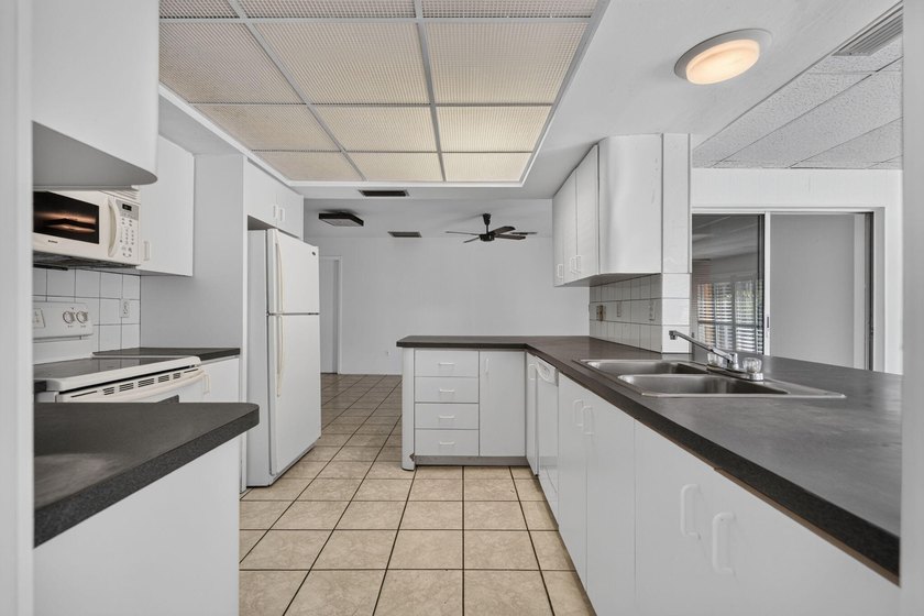 Rare opportunity in the highly sought-after Yacht Club Addition - photo 8
