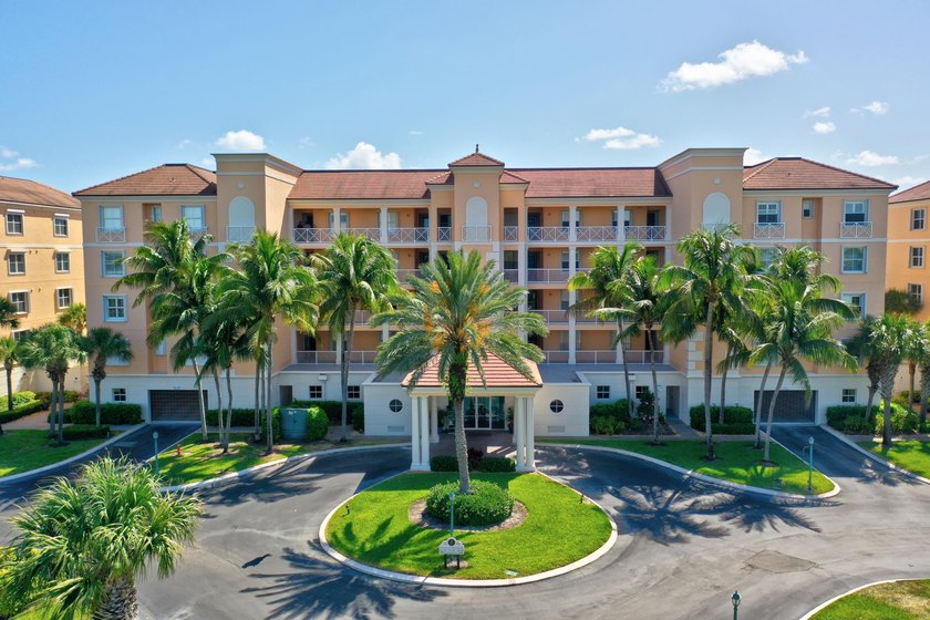 OCEAN VIEWS! Beautiful 3-bedroom 2.5 bath &amp; 1 garage space for - photo 5