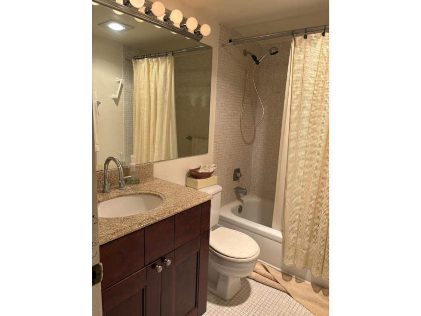 Love and Affection needed. 2nd Floor 55 Plus Community in Boca - photo 6