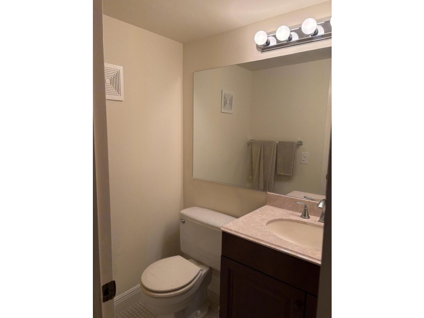 Love and Affection needed. 2nd Floor 55 Plus Community in Boca - photo 8