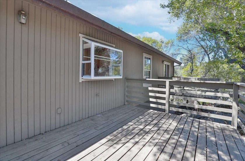 Welcome to your private retreat in the gated community of Auburn - photo 9