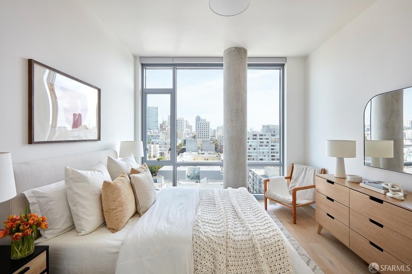 Situated on the 11th floor, this luminous two-bedroom, two-bath - photo 11