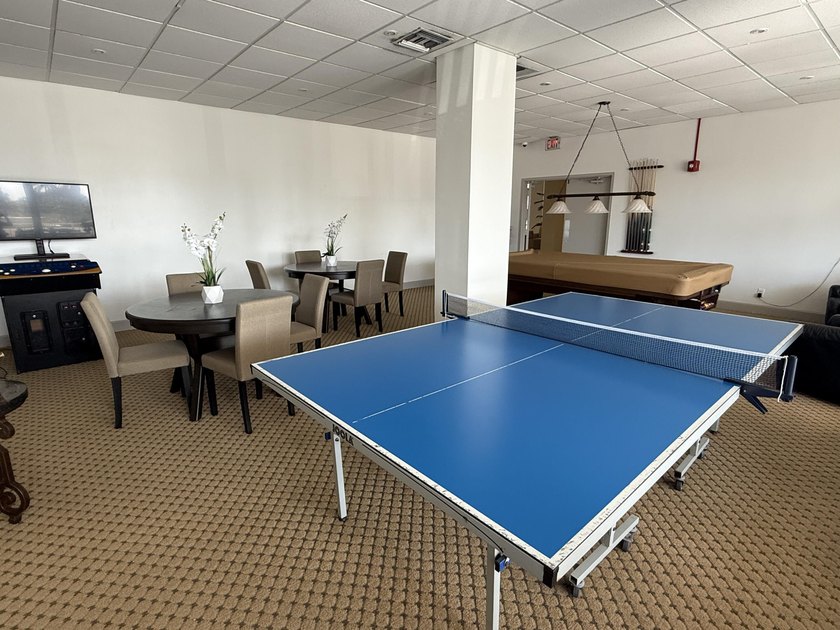 RENOVATED / BRAND NEW! Rarely available first-floor unit - photo 22