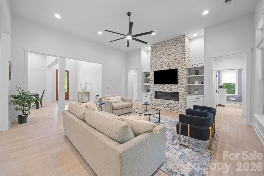 Welcome to this exceptional 5-bedroom (4 bedrooms per septic - photo 13
