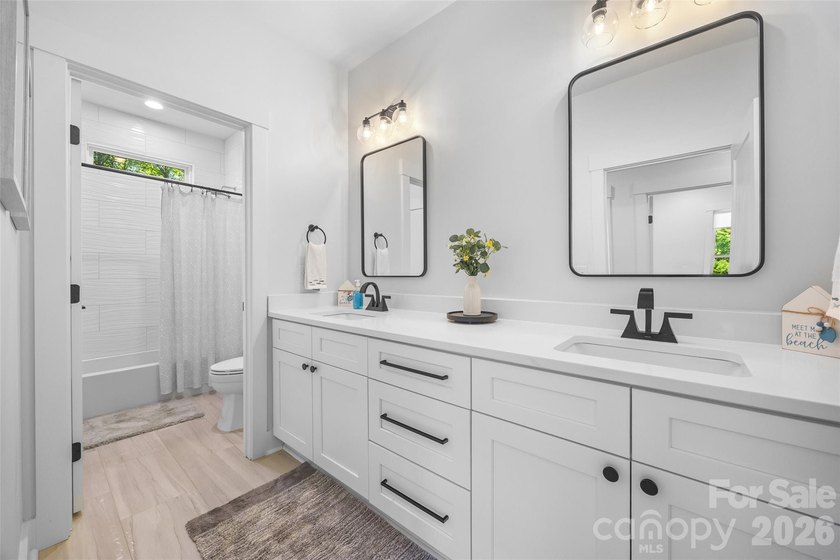 Welcome to this exceptional 5-bedroom (4 bedrooms per septic - photo 22