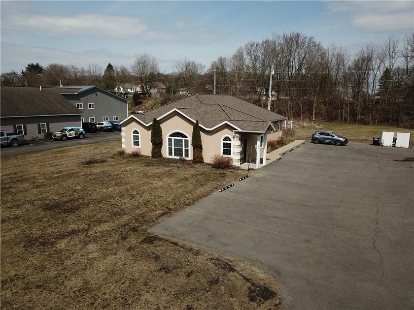 Prime Commercial Opportunity: Versatile 2,412 SF professional - photo 37