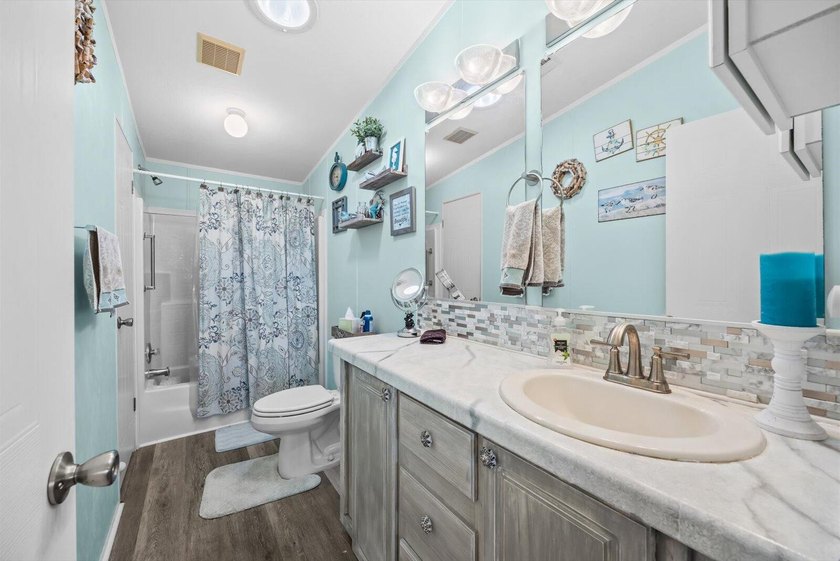 WOW! HUGE PRICE REDUCTION!! Tucked away in a corner on a - photo 24