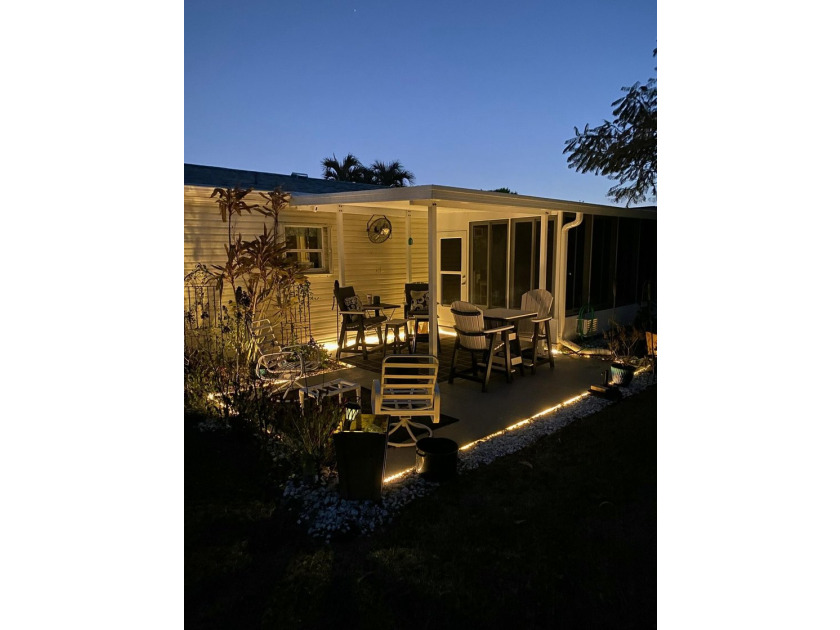 WOW! HUGE PRICE REDUCTION!! Tucked away in a corner on a - photo 26
