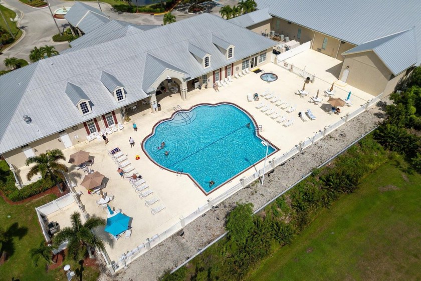 WOW! HUGE PRICE REDUCTION!! Tucked away in a corner on a - photo 30