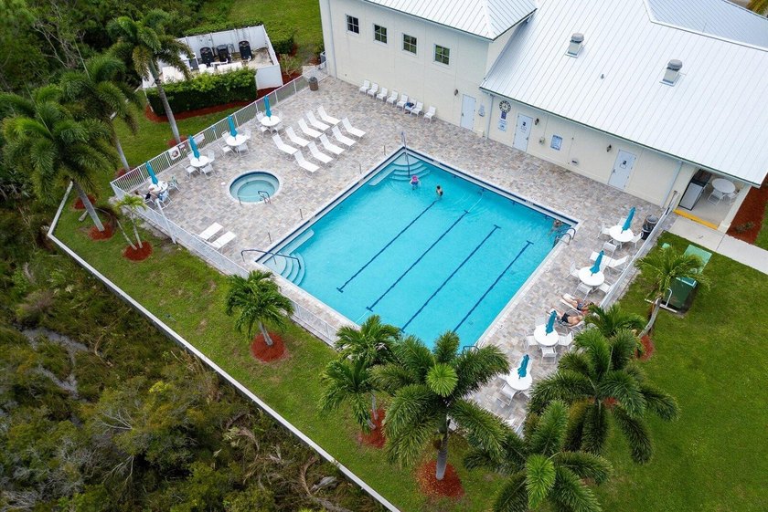 WOW! HUGE PRICE REDUCTION!! Tucked away in a corner on a - photo 39