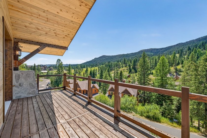 Welcome to Chteau Corbeau (Raven Castle), one of Tamarack - photo 4