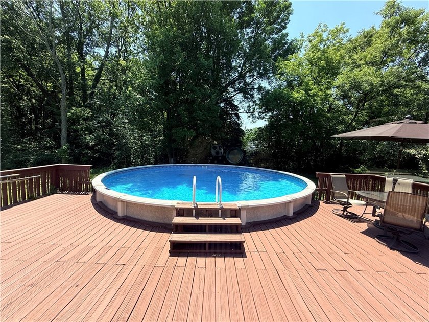 Welcome home to this beautifully maintained 3-bedroom, 2-bath - photo 12
