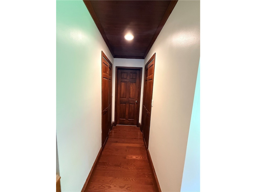 Welcome home to this beautifully maintained 3-bedroom, 2-bath - photo 20