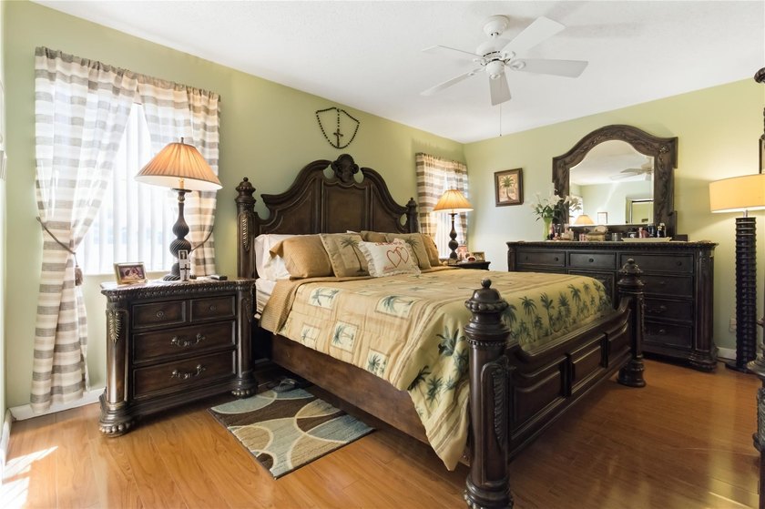 Calling ALL GOLFERS &amp; SNOWBIRDS! Pristine, Beautiful &amp; LARGE, 3 - photo 22
