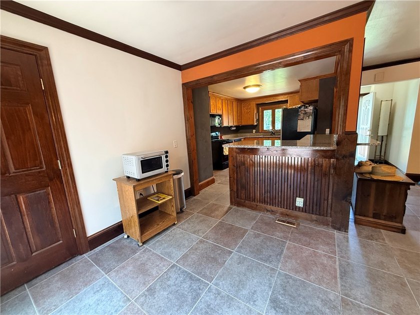 Welcome home to this beautifully maintained 3-bedroom, 2-bath - photo 28