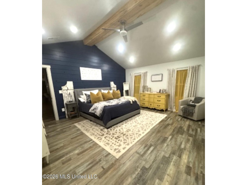 Welcome to this charming 3-bedroom, 2-bath farmhouse retreat - photo 19