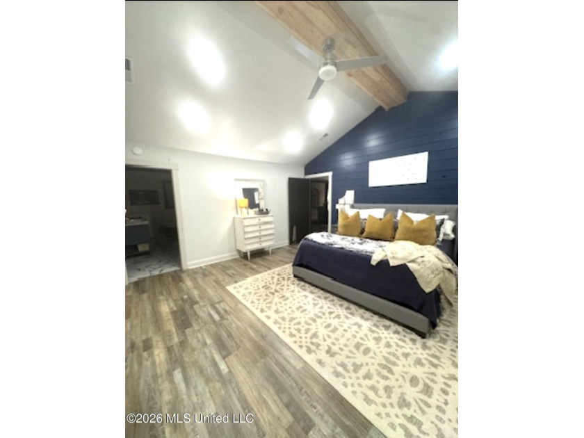 Welcome to this charming 3-bedroom, 2-bath farmhouse retreat - photo 20
