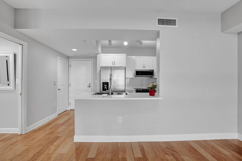 Beautifully updated 1-bedroom, 1-bath condo in sought after Casa - photo 23