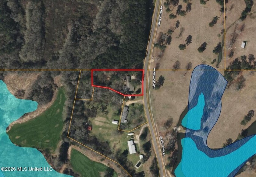 Welcome to this charming 3-bedroom, 2-bath farmhouse retreat - photo 35