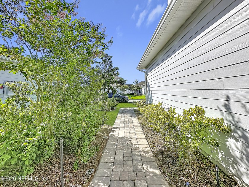 Priced to sell ! Welcome to your dream home in the desirable - photo 45