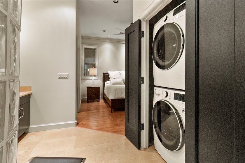 Welcome to Bubbling Springs, a one-of-a-kind private estate just - photo 46