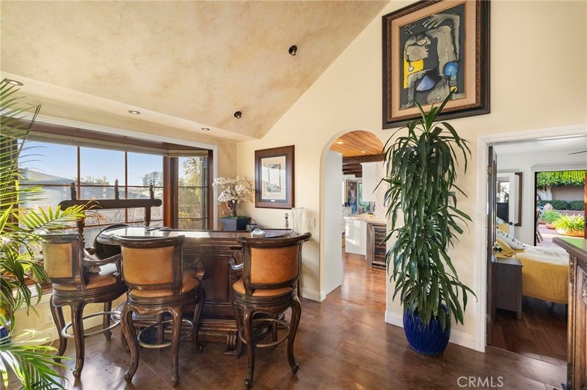 Beautiful North Laguna pool estate with a guest house and golf - photo 9