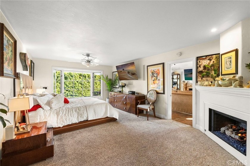 Beautiful North Laguna pool estate with a guest house and golf - photo 10