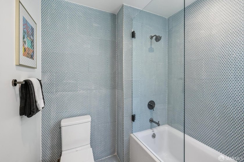 Thoughtfully renovated in 2023, this exceptional bi-level upper - photo 47