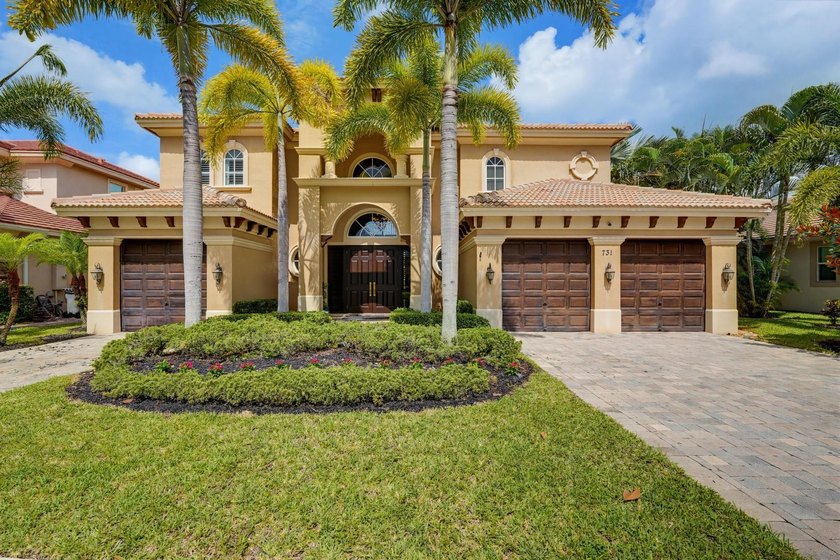 Welcome to this gorgeous lakefront Toll Brothers built estate - photo 2