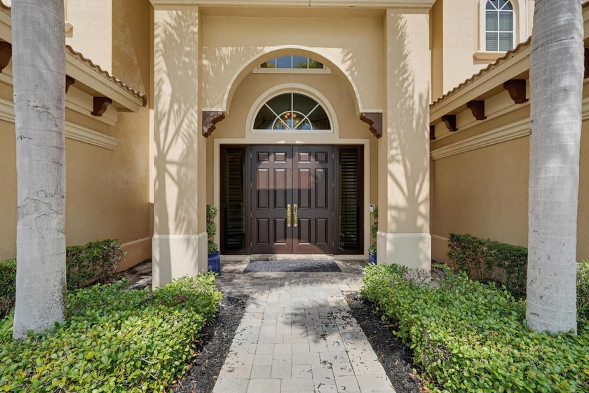 Welcome to this gorgeous lakefront Toll Brothers built estate - photo 5