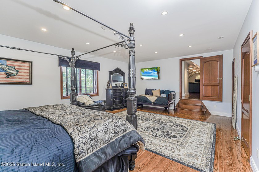 INTRODUCING AN EXTAORDINARY MINI-MANSION BOASTING OVER 11,000 - photo 33