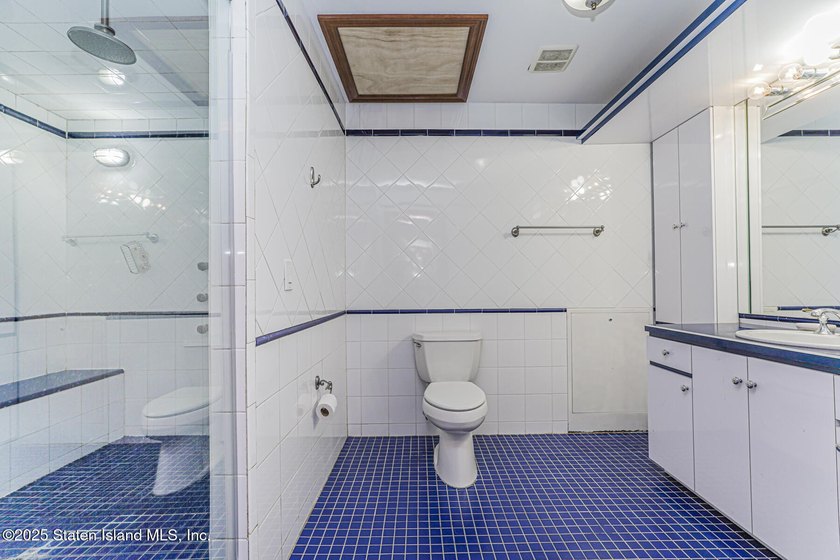INTRODUCING AN EXTAORDINARY MINI-MANSION BOASTING OVER 11,000 - photo 47