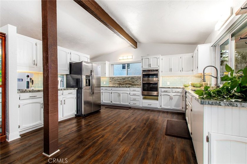 Welcome to your opportunity to enjoy the Canyon Lake lifestyle - photo 9