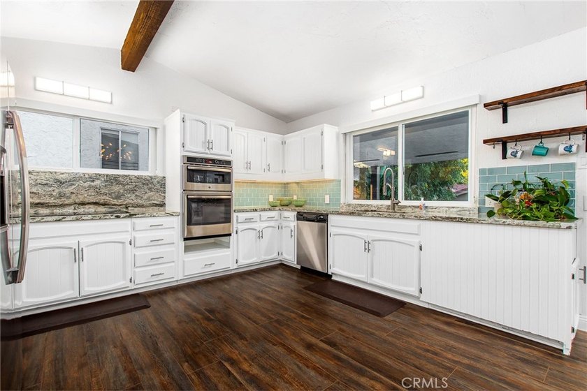 Welcome to your opportunity to enjoy the Canyon Lake lifestyle - photo 10