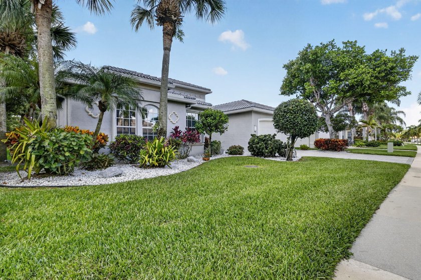 Beautiful Updated 4 Bedroom 2.5 Baths, Gorgeous Pool Home on the - photo 2