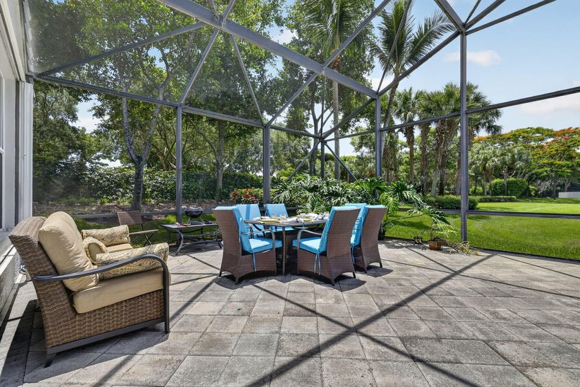 Beautiful Updated 4 Bedroom 2.5 Baths, Gorgeous Pool Home on the - photo 5