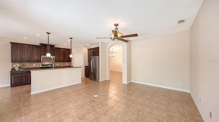This beautifully maintained Milan model features 2 bedrooms plus - photo 11