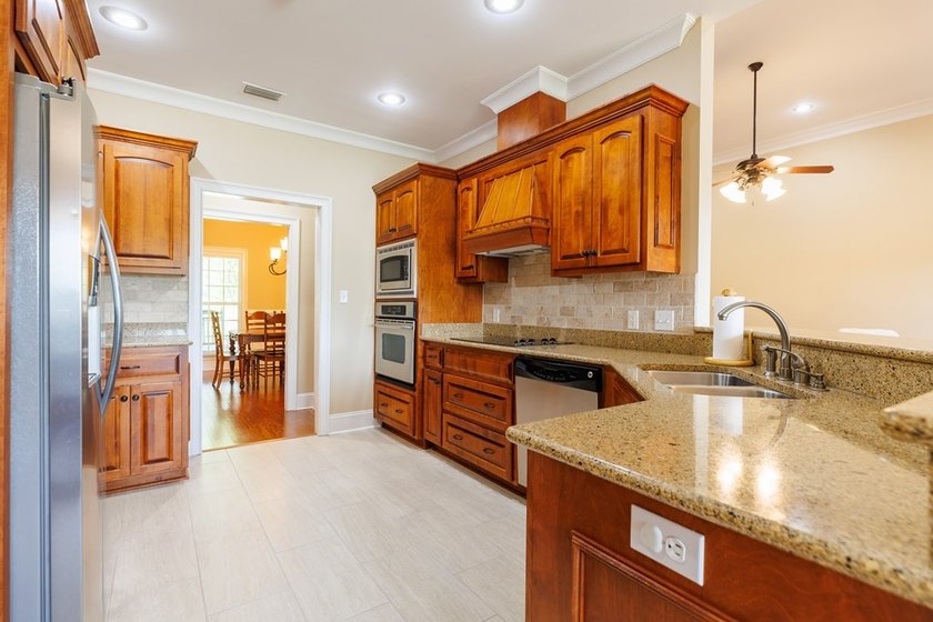 Located on a quiet cul-de-sac in the desirable Cypress Lakes - photo 15