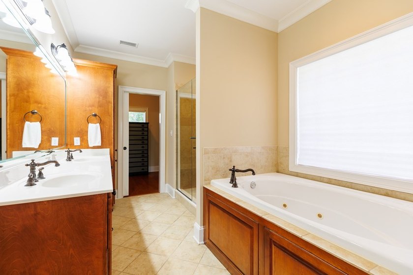 Located on a quiet cul-de-sac in the desirable Cypress Lakes - photo 23